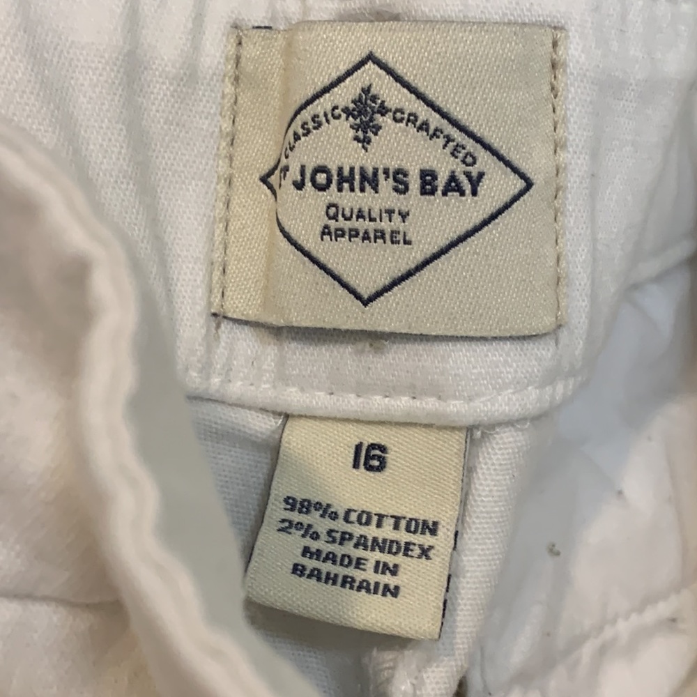 White Bermuda Shorts - Picture 2 of 8